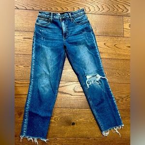 Size 4 Kut from Kloth jeans. In great condition. Maybe worn twice.